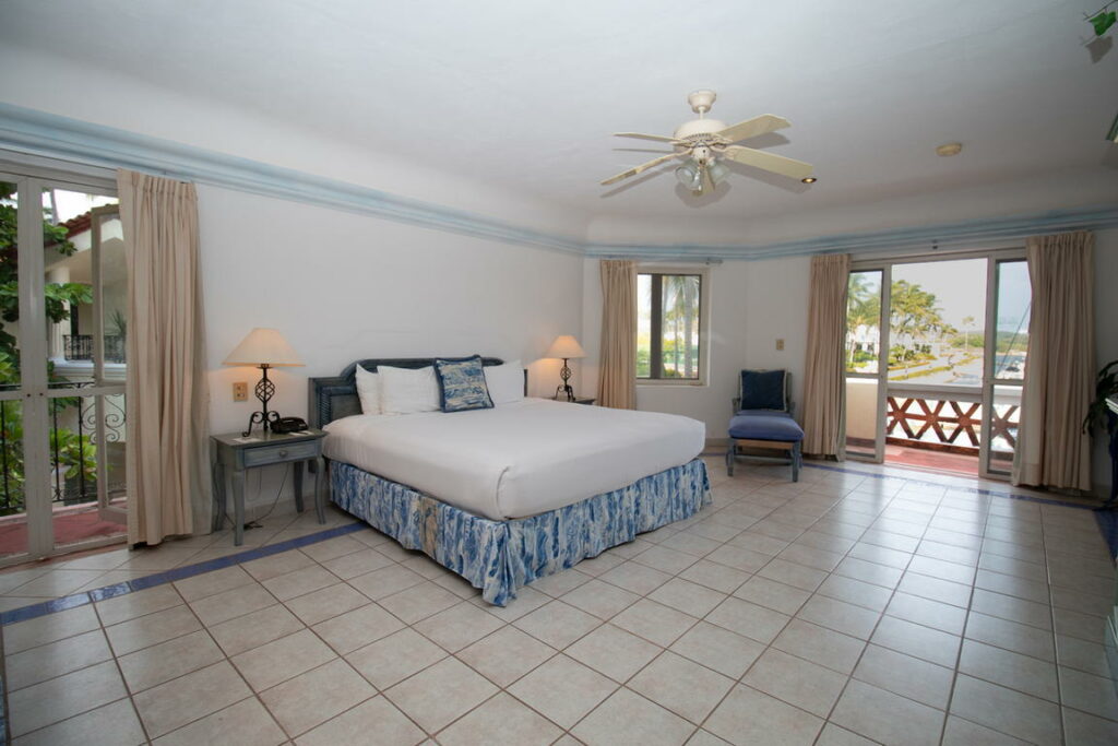 Suite de la Marina Grand Isla Navidad Resort